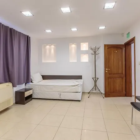 за гости крум Hostel Burgas City