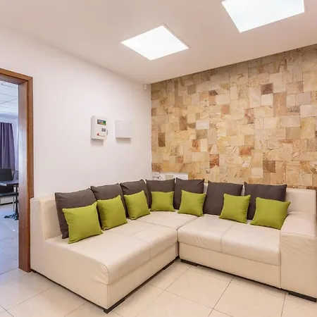 за гости крум Бургас