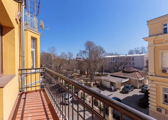 за гости крум 호스텔 *