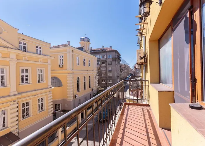 за гости крум 부르가스